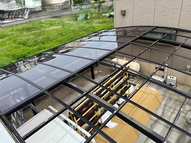 加古川市　カーポート屋根新設中